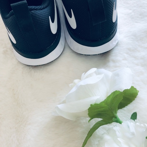 Nike Renew Retaliation. Brand new! Women’s Sz 7 - Picture 11 of 11